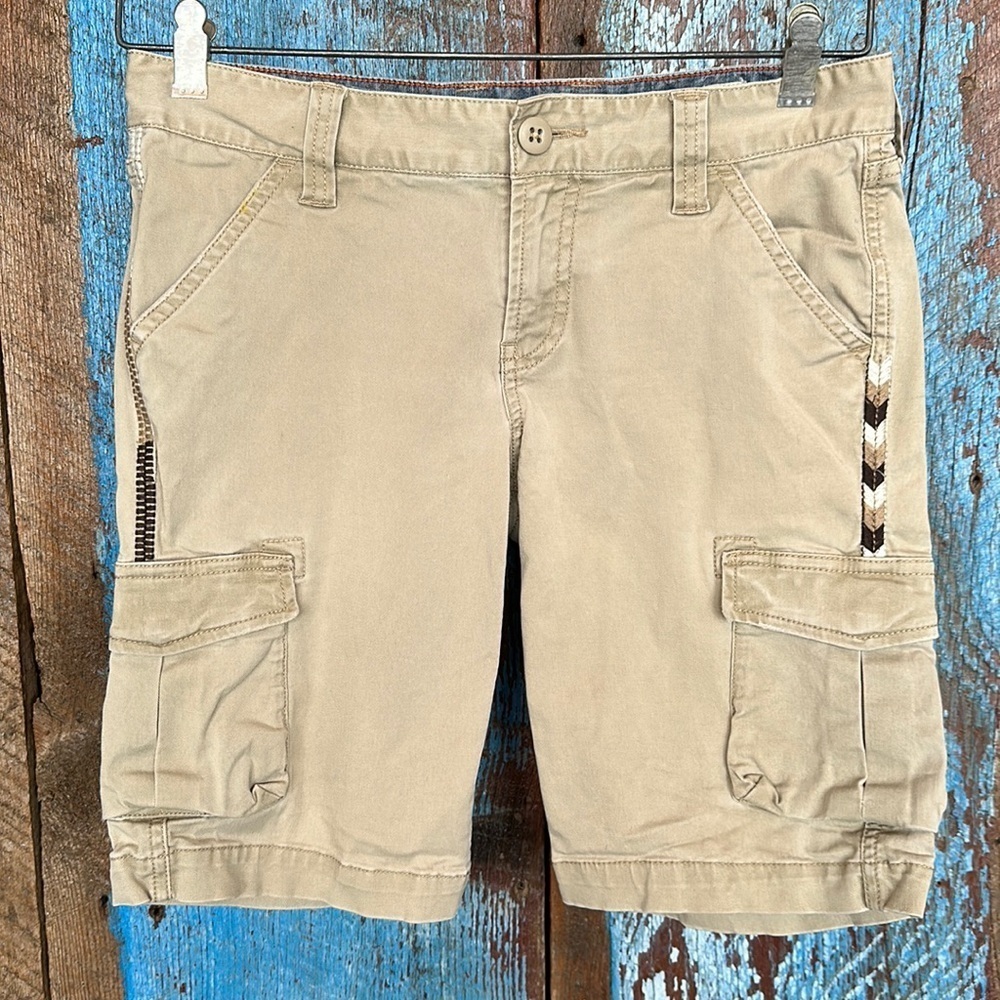 Lucky Brand Khaki Bermuda Cargo Shorts Women’s Size 25 with Embroidery